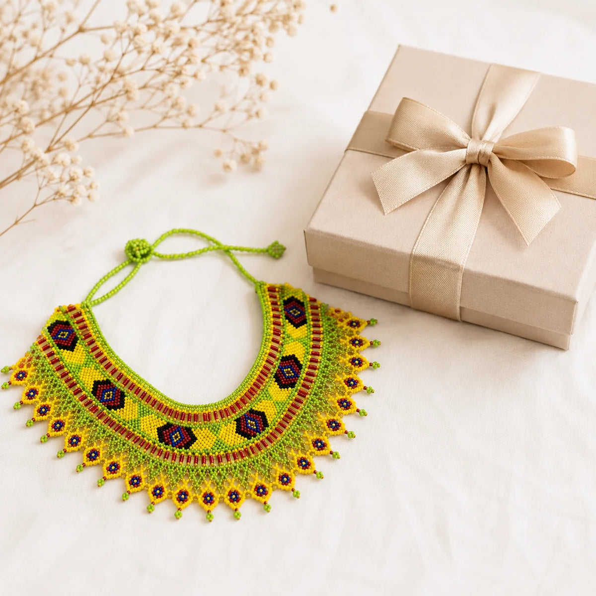 Package contents for MakeEyes beaded statement necklace